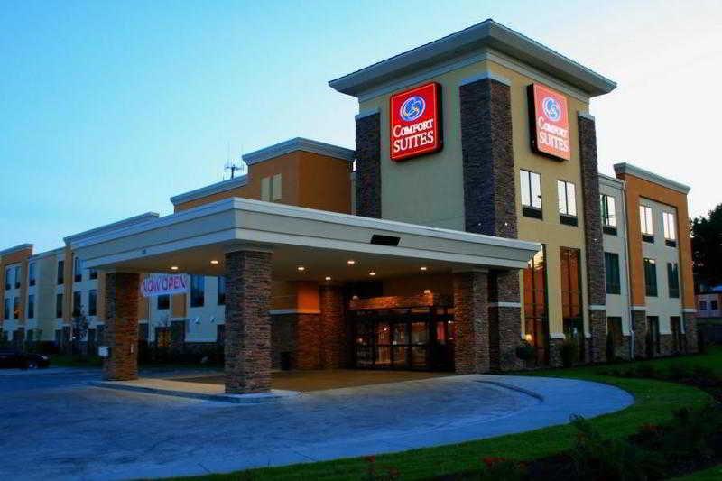 Comfort Suites East Lincoln - Mall Area Exterior photo